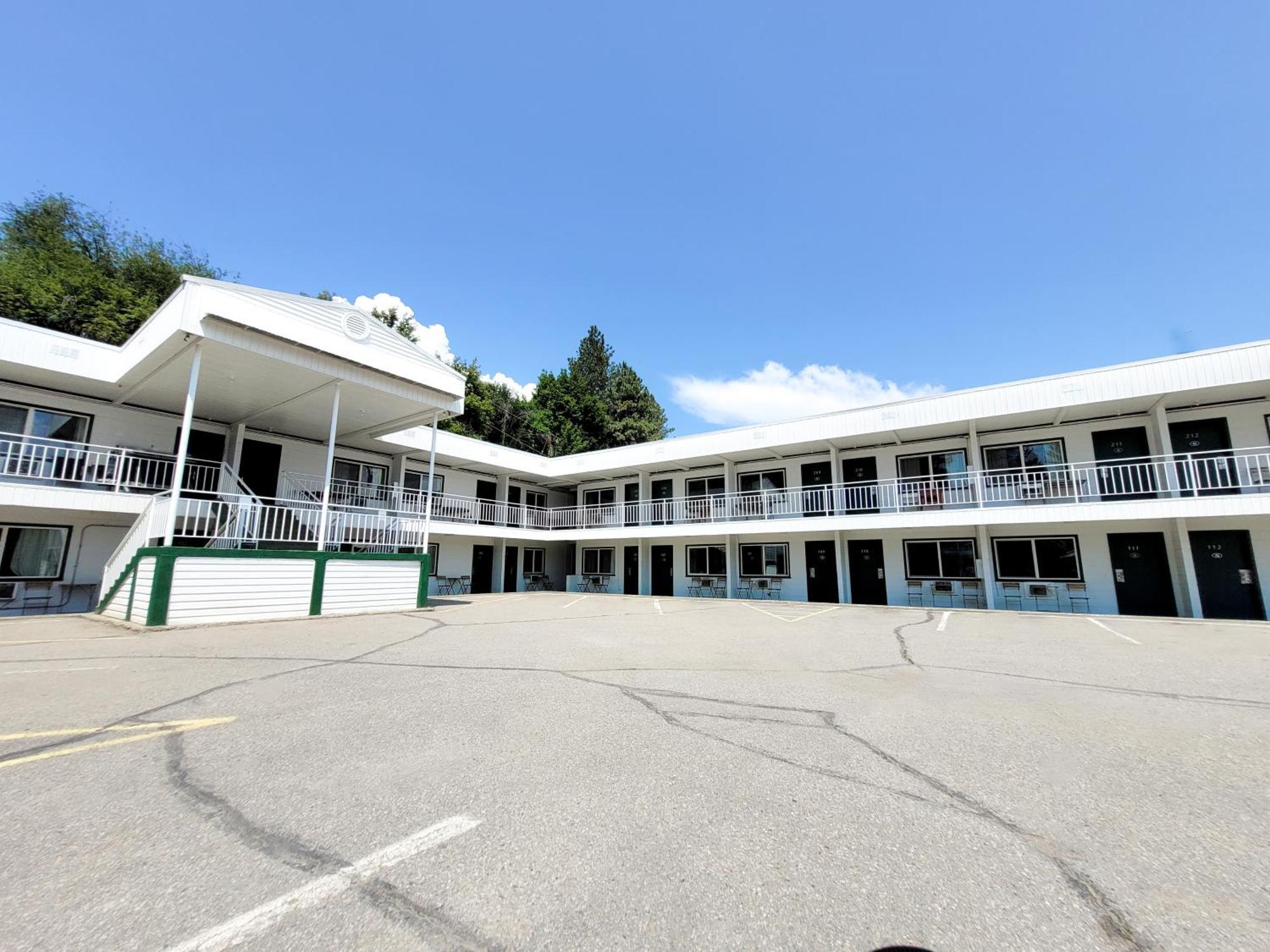 The Villager Inn Princeton Motel المظهر الخارجي الصورة